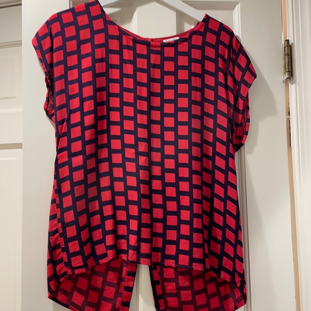 Splendid blouse red and navy button down the back